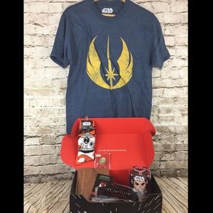 Star Wars LootCrate DX T Shirt Socks Rey Muggs Pin